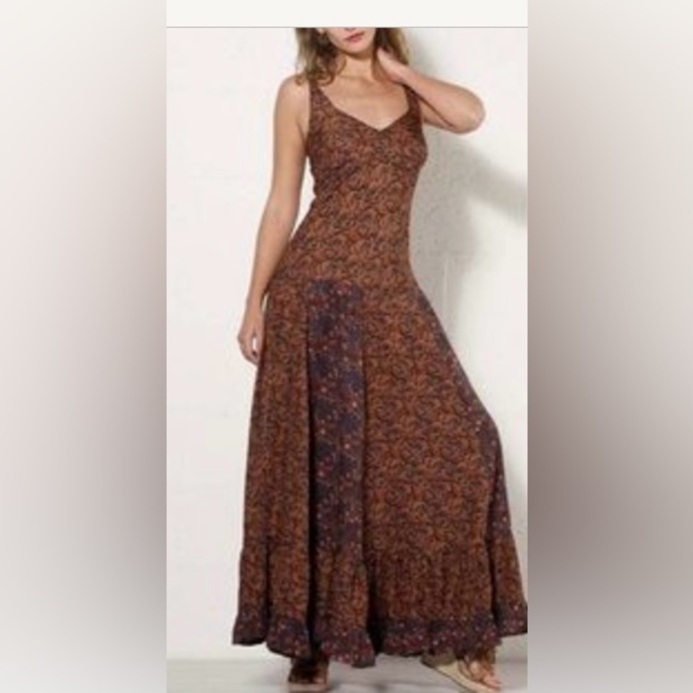 Coline Black Paisley Ruffle-Hem Sleeveless Maxi Dress, size XL